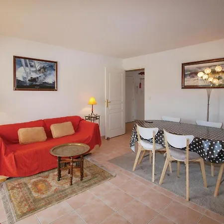 Gorgeous In Raphael With Kitchen * Saint-Raphael (Var)