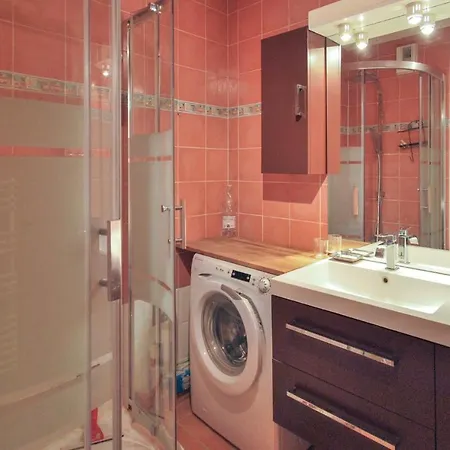 Gorgeous In Raphael With Kitchen Apartment *