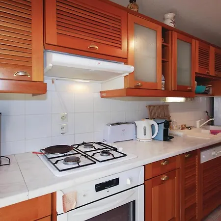 Apartment Gorgeous In Raphael With Kitchen Saint-Raphael (Var)